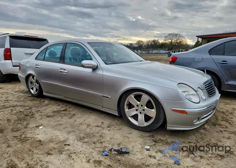 2003 Mercedes-Benz E 320 z USA, uszkodzony, nr VIN WDBUF65J93A228869